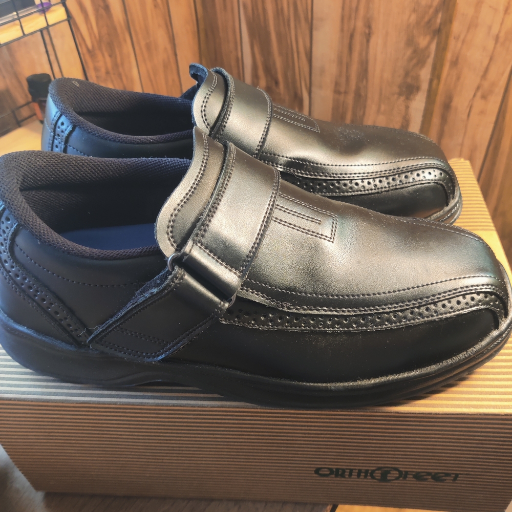 Orthofeet Men's Black Loafers